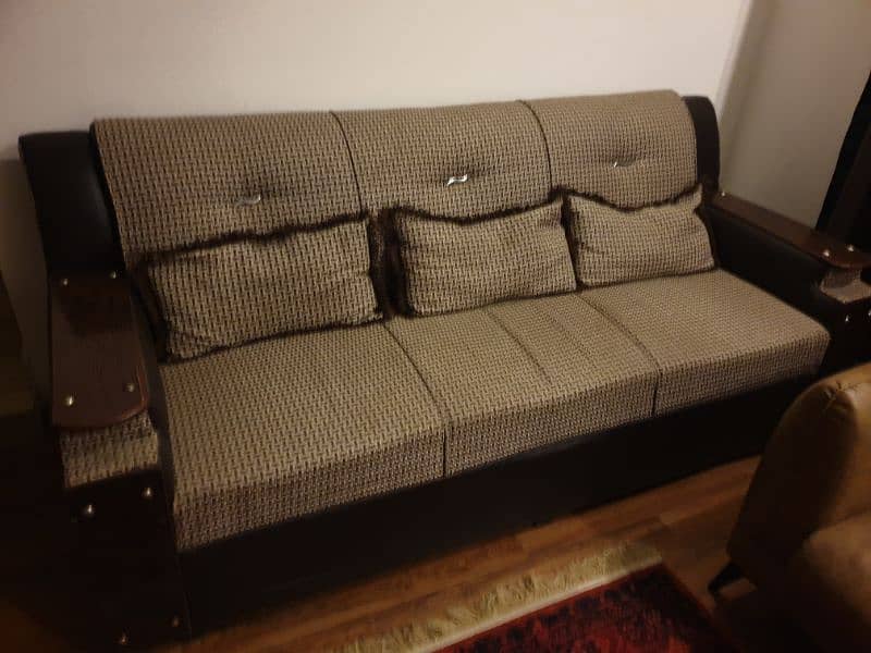 5 seater sofa set for sale with side table 1