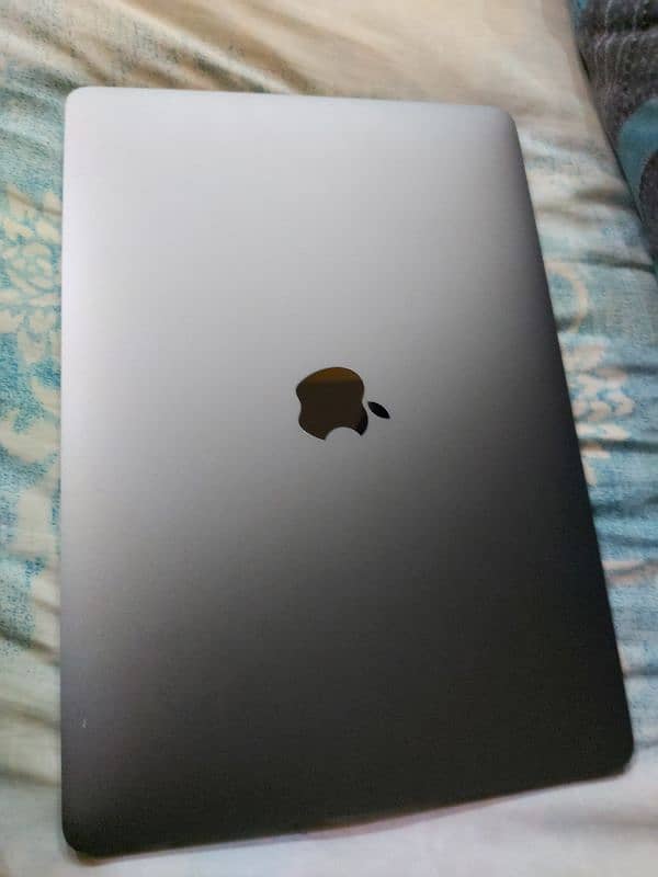 Macbook Pro 2017 13" I5 3