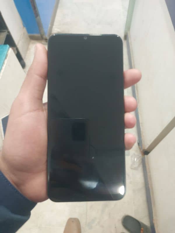 vivo yo3t 4/64 used with box charger 1