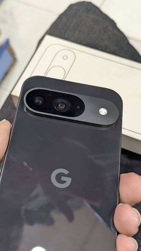 Google Pixel 9 5