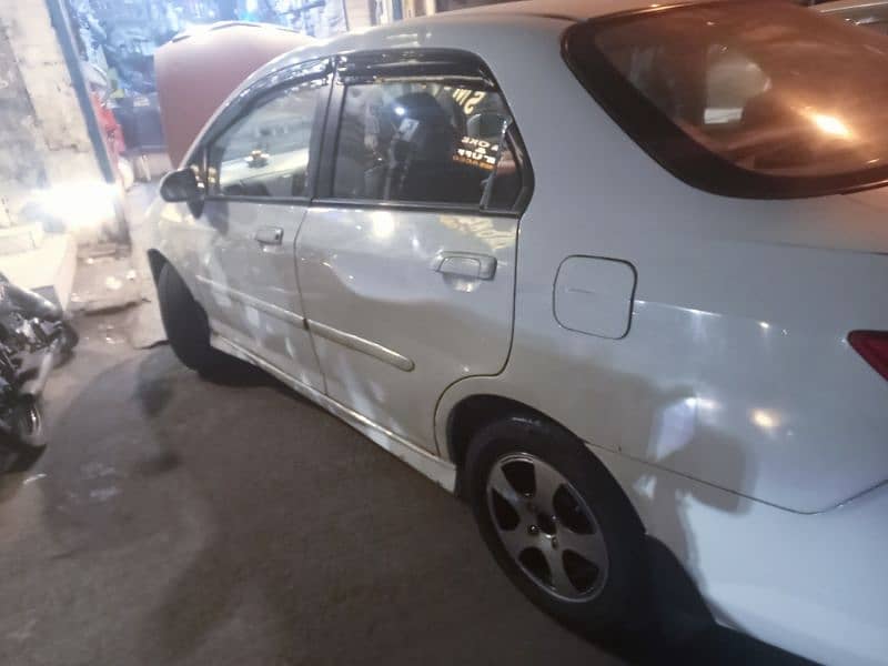 Honda City IDSI 2004 auto 4