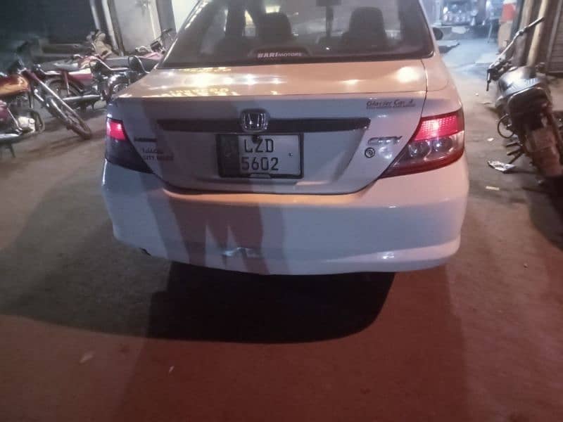 Honda City IDSI 2004 auto 3