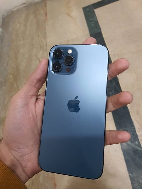 i phone 12 pro max 4