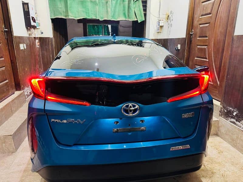 Toyota Prius 2017 3