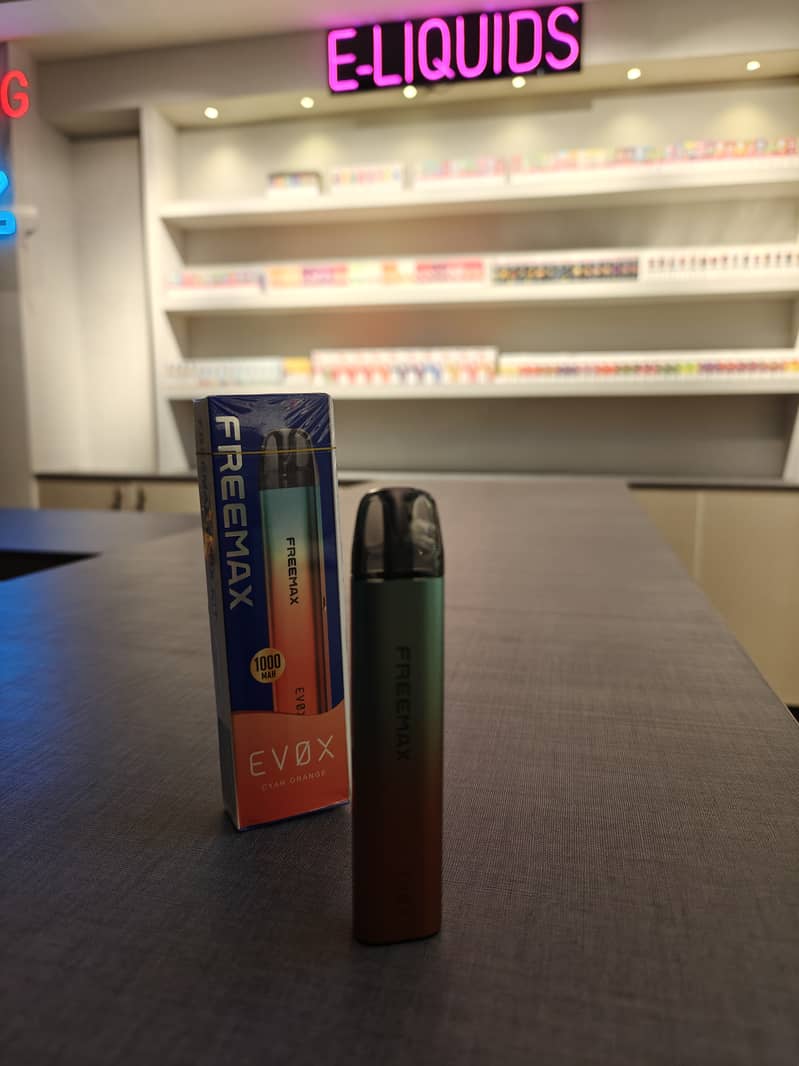 Bumper Offer. Freemax EVOX Vape New Sealed and Yokai 30ml 50mg bottle 1