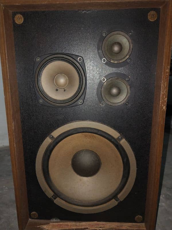 speakers 1