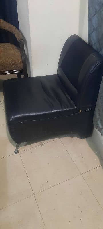 office sofa neat clean urgently sale 3pc 6