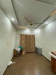 5Marla upper portion for rent in Shadab garden Mai farozpur road