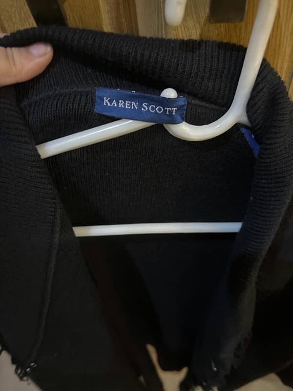 karen scott top 1