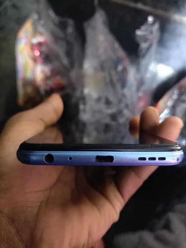 vivo y20s 4/128 2