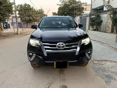 Toyota Fortuner V 2021