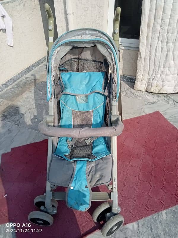 Imported Stroller/Pram foldable in Good Condition 3