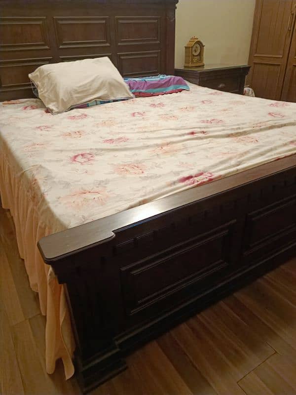 branded bed made in Gujrat few months used 1