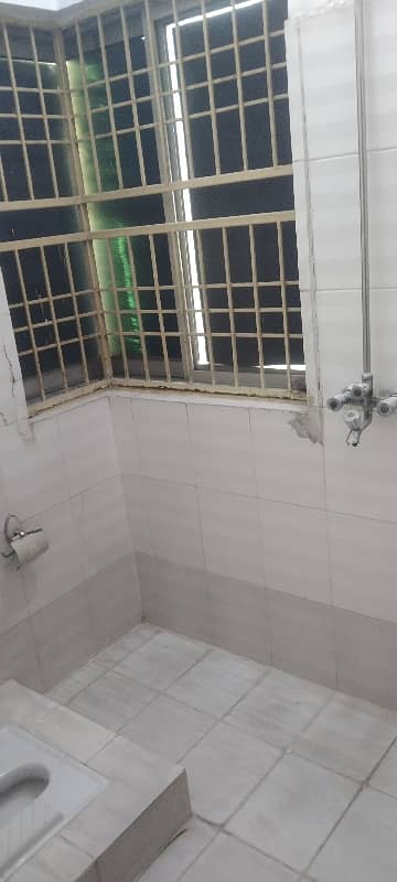 FOR SALE HOUSE 10 MARLA DOUBLE STORY TOWNSHIP C2 BLOCK BEAUTIFUL HOUSE TOP LOCATION GOOD INVESTMENT TIME MAIN COLLEGE ROAD NEAR LAJNA CHOWK TOWNSHIP LAHORE RENTAL INCOME 150,000 5