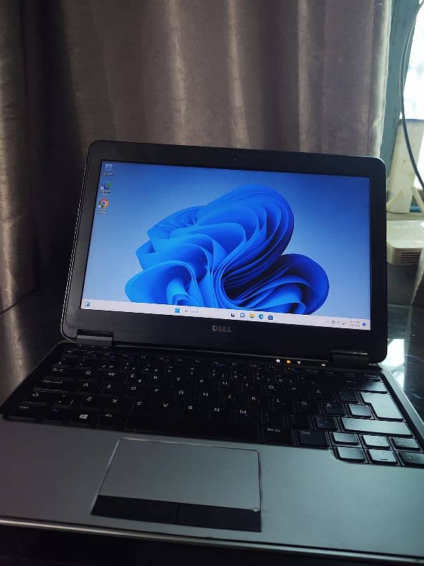 Dell i7 4th Gen Laptop - Used but Fully Functional 3