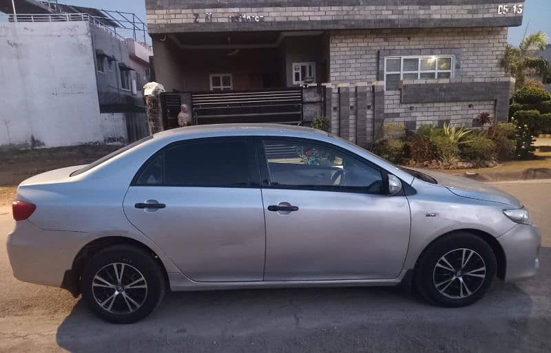 Toyota Corolla GLI 2011 3