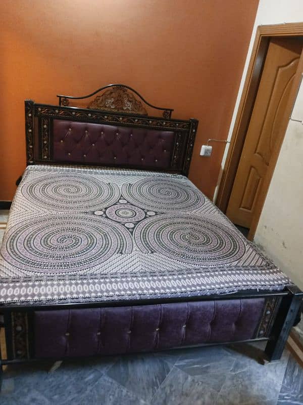 queen size bed with mattress 1