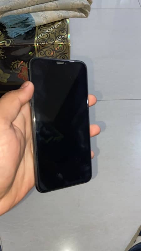 Iphone 11 pro max DUAl sim PTA 256 7