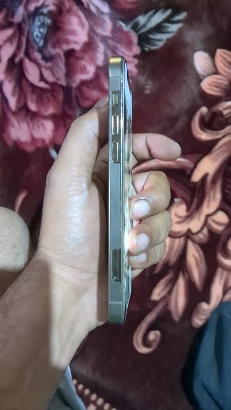 Iphone 12 pro 128 gb lla model Pta approved only display change 2