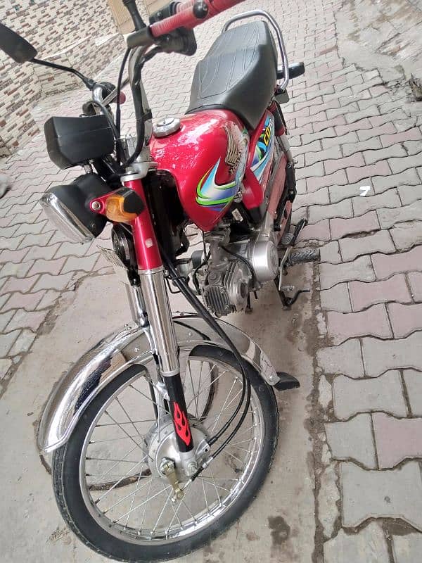 HONDA CD 70 MODEL 23/24 GOOD CONDITION URGENT SALE PLEASE ONLY CALL 2