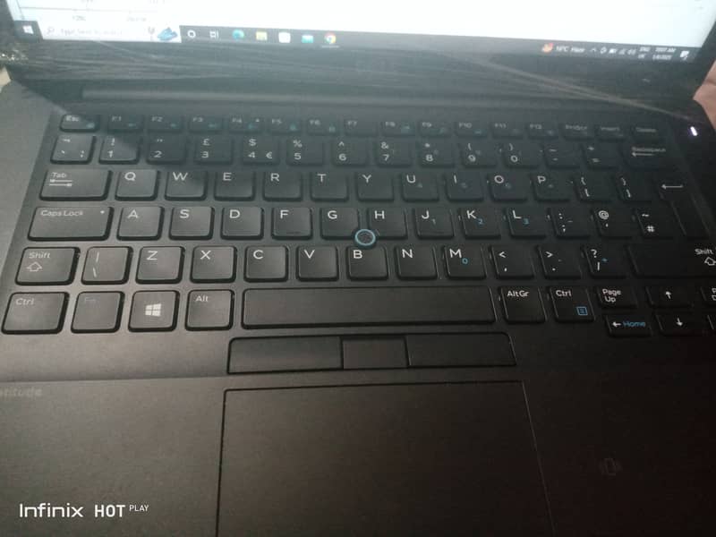 Dell laptop 10/10 i7 6 generation 1