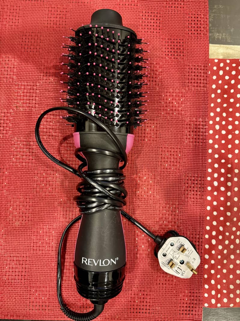 REVLON SALON ONE STEP HAIR DRYER & VOLUMISER 1