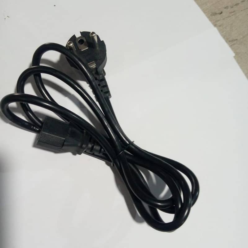 Computer power cable 0