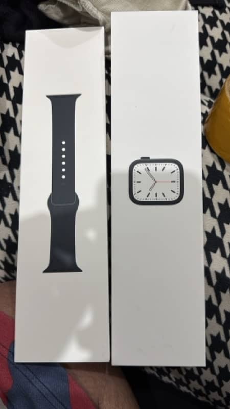 Apple watch series 7 cellular 45 MM 8