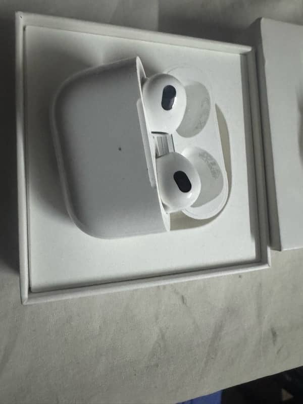 Apple Airpods 3rd Generation original 2