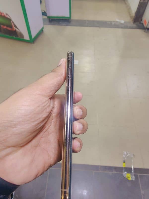 Xs Max ,Good condition Batter Health 82 2