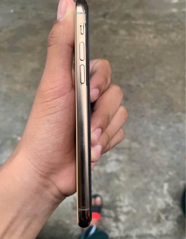 iPhone 11pro non pta 64gb 2 month sim time 3