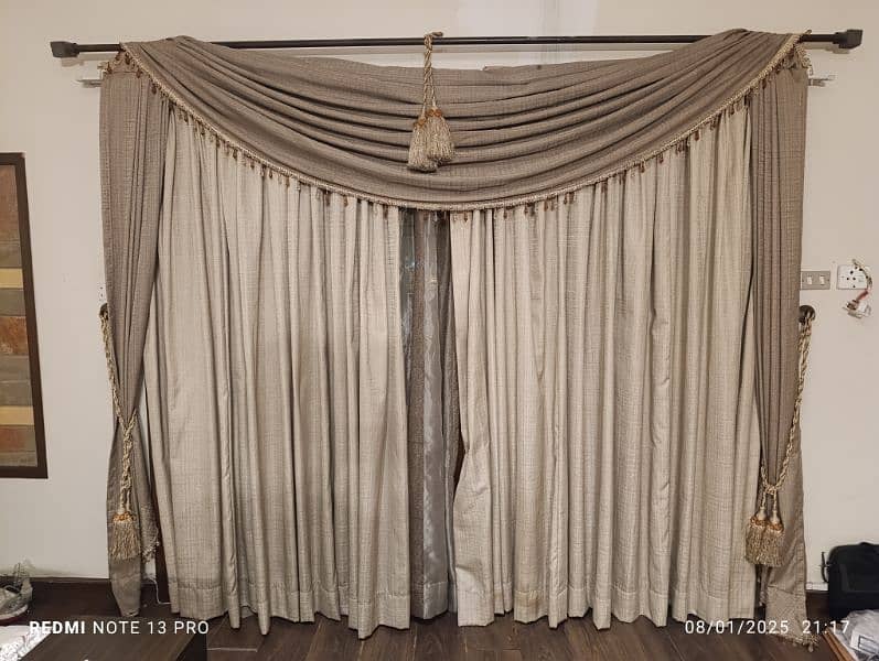 Formal Curtain with Sheer & Rod,Pelmet and Tassels 0