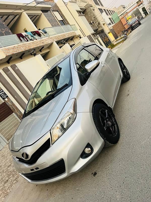 Toyota Vitz 2012 /2016 5