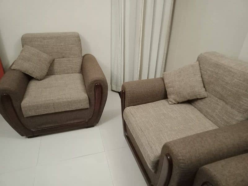 seven seater sofa set new condition like 3