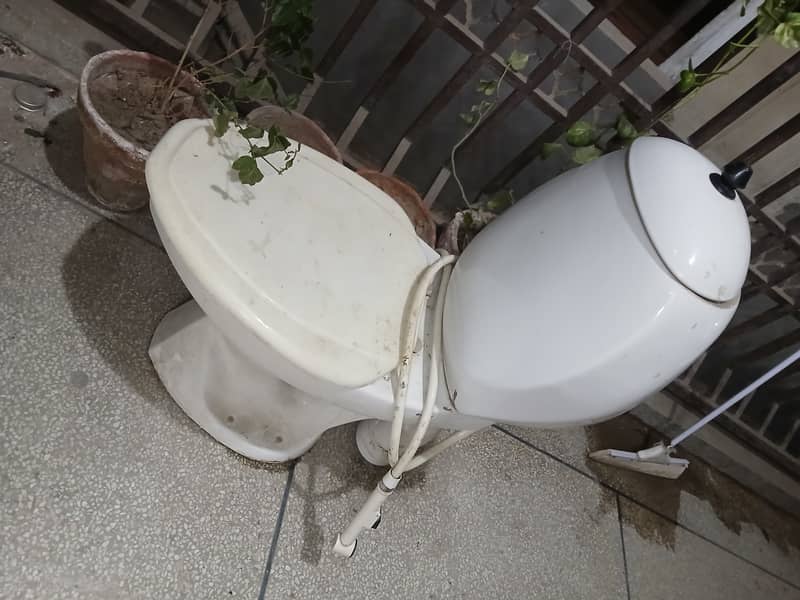 Commode 1