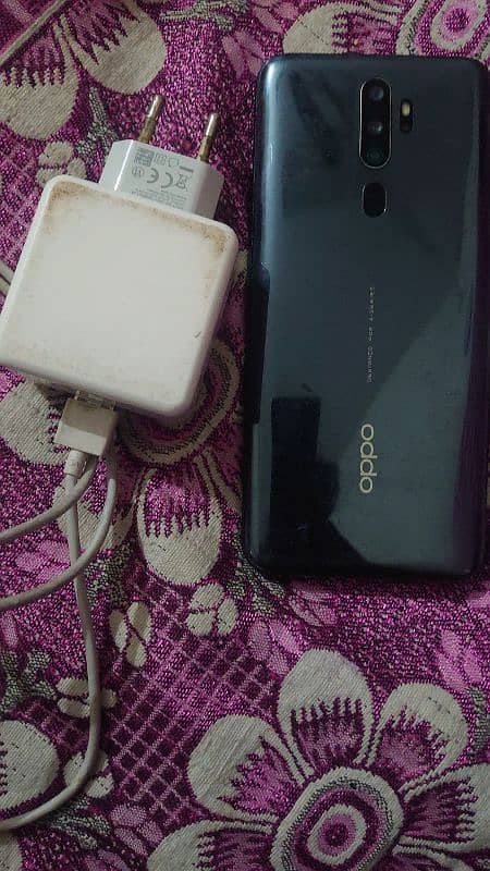 Oppo A5 2020 with orignal charger 0