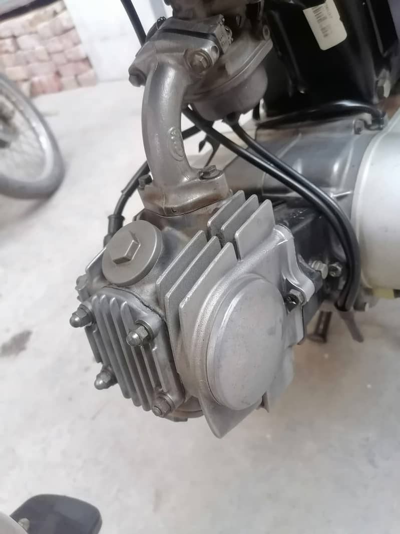 Honda CD 70 new condition for sale 8