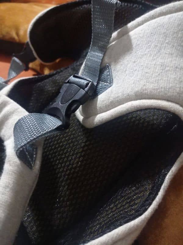 CHICO BABY CARRIER 2