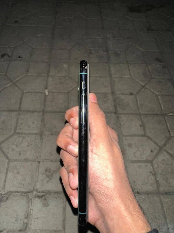 iphone 11 pro pta 1