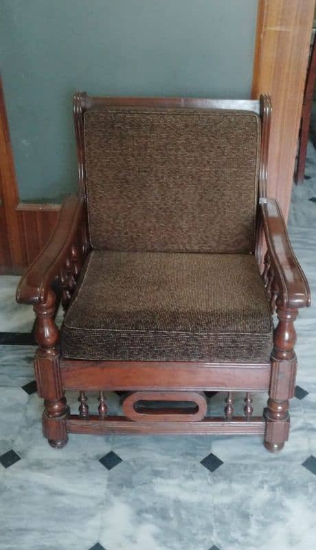 wooden sofa set in very good condition 0