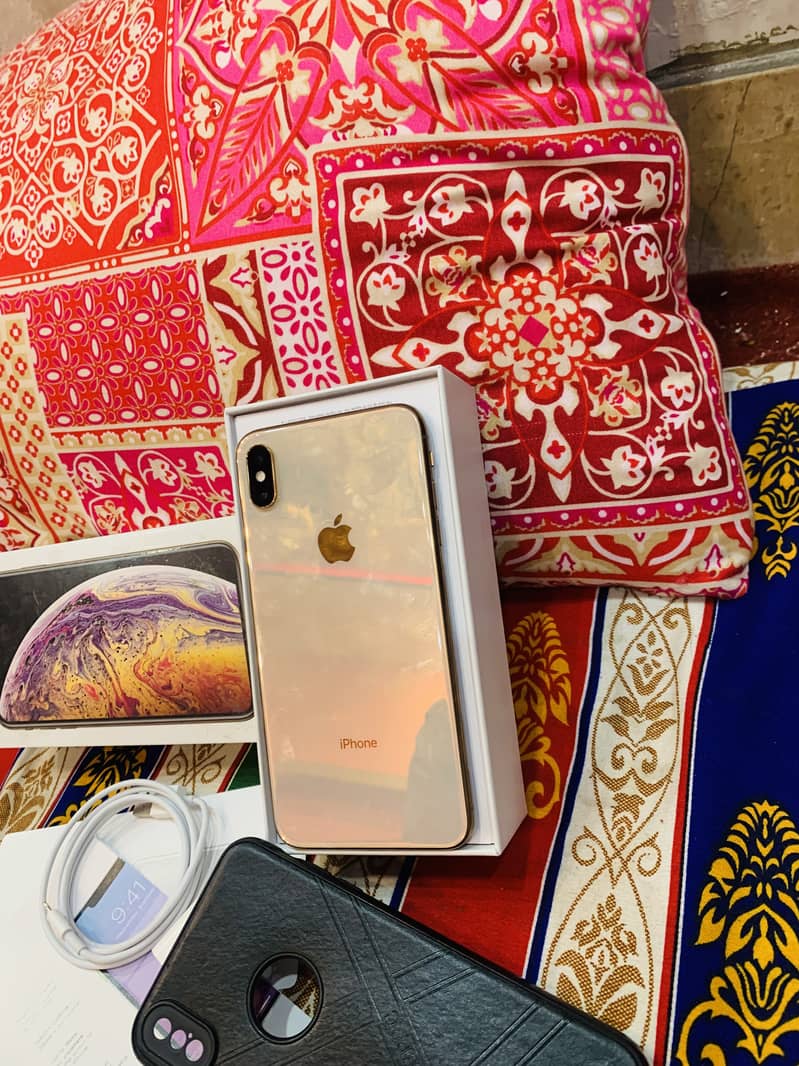 iPhone XS Max 64gb pta approved 10/10 7