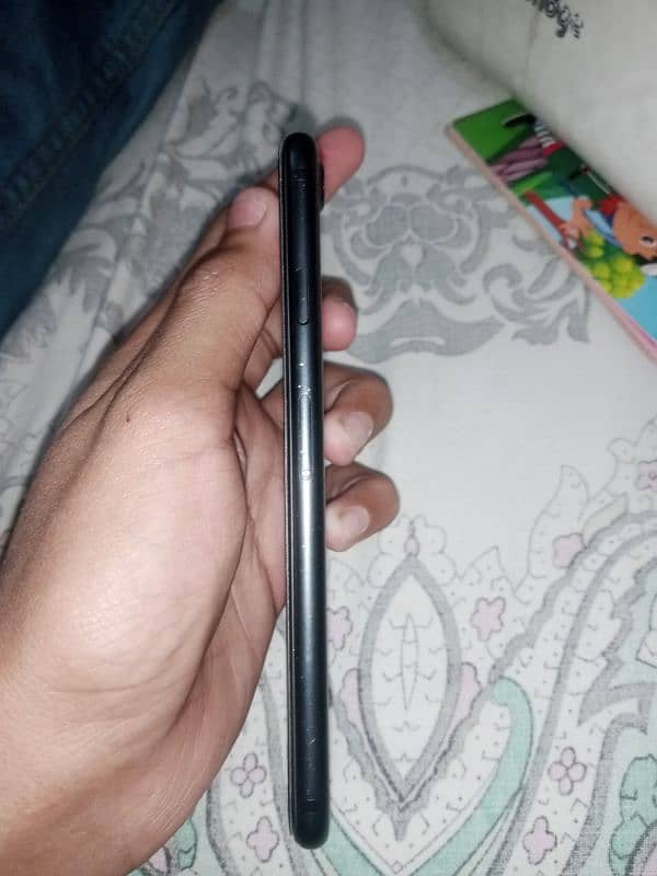 iphone 7 condition 10/10 ha genun ha original panel 6