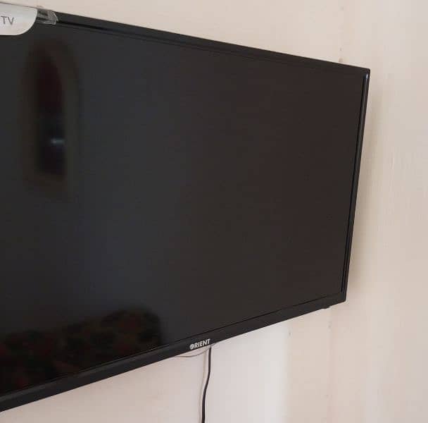 Orient 40 Inch LED Hawk Series 4