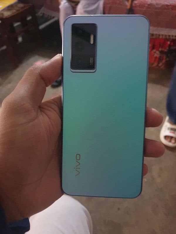 vivo v23e lush condition 2