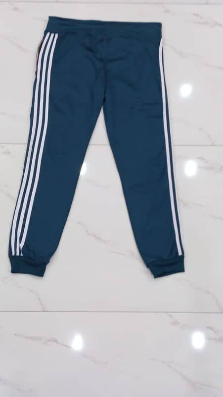 Adidas tracksuit (L) 7