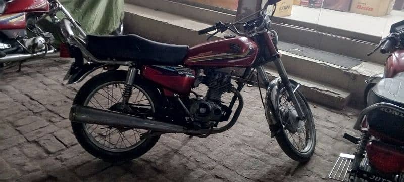 honda 125 4stroke good condition 8/10 for sale 3