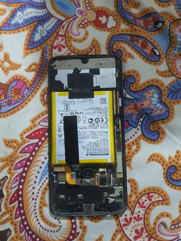 moto z4 only board panel kharab ha 0