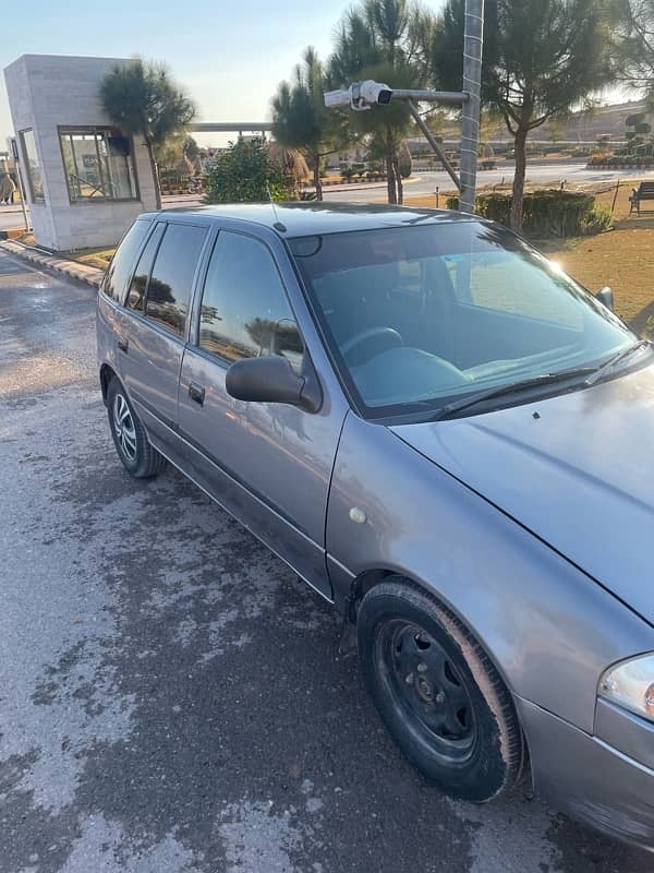 Suzuki Cultus 2015 11