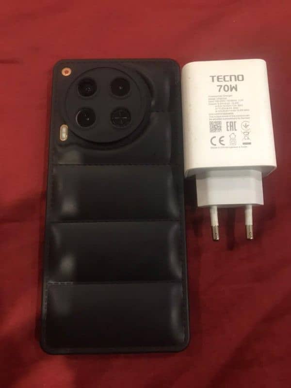 Tecno camon 30 8+8/256 10 months warranty 8