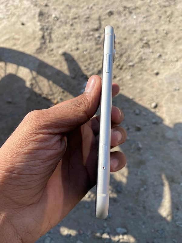 Iphone 11 Dual PTA approved 1